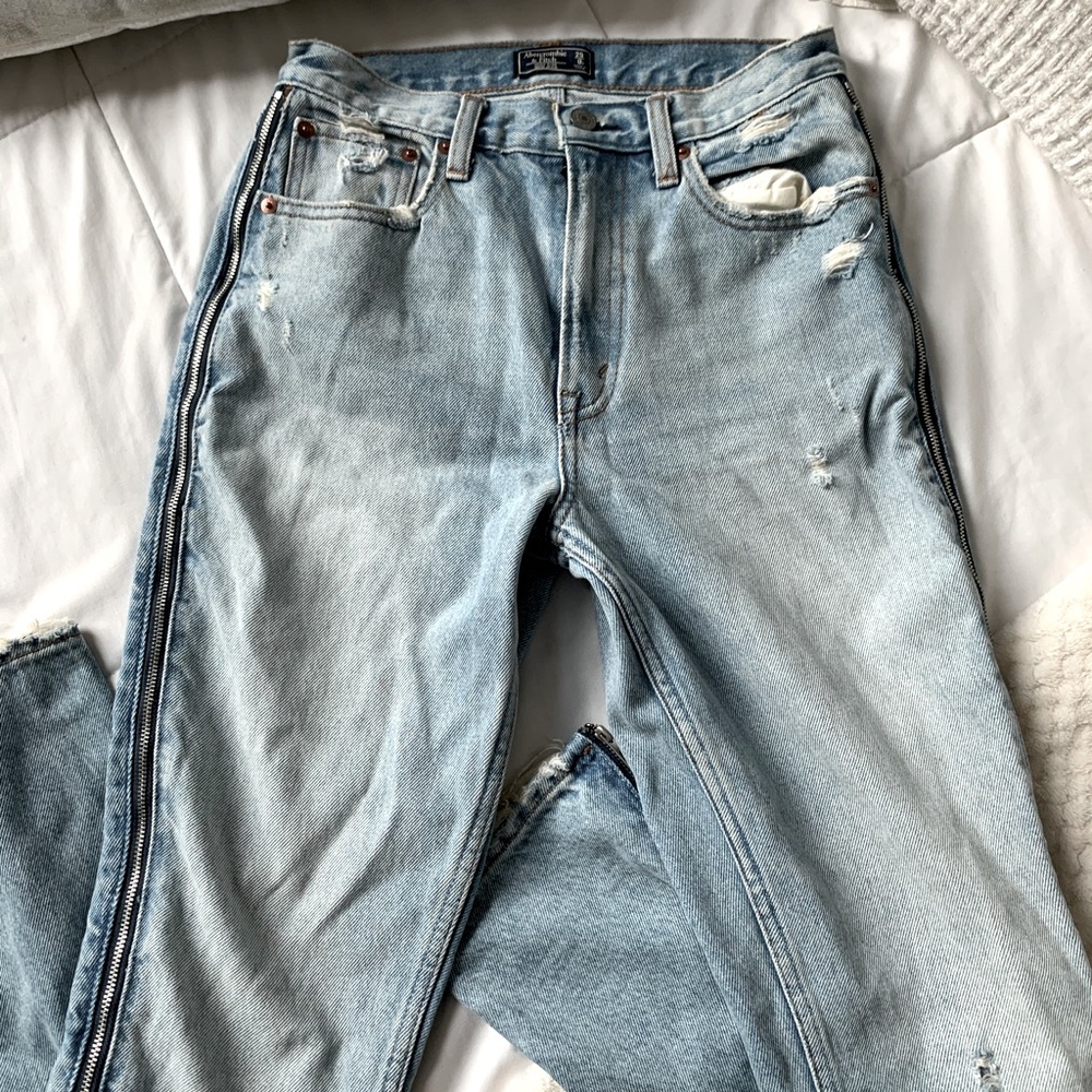 Abercrombie zip side high rise mom jeans